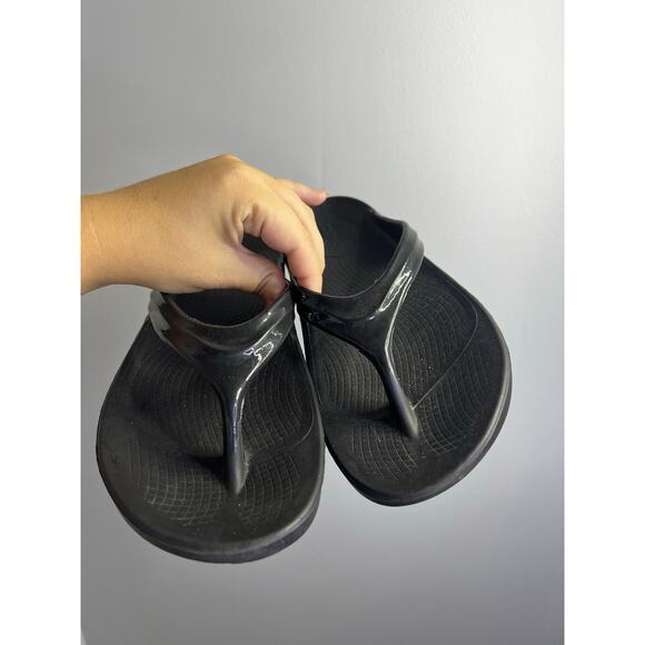 OOFOS Women OOLALA Sandals in Black Size 8 - Picture 5 of 7